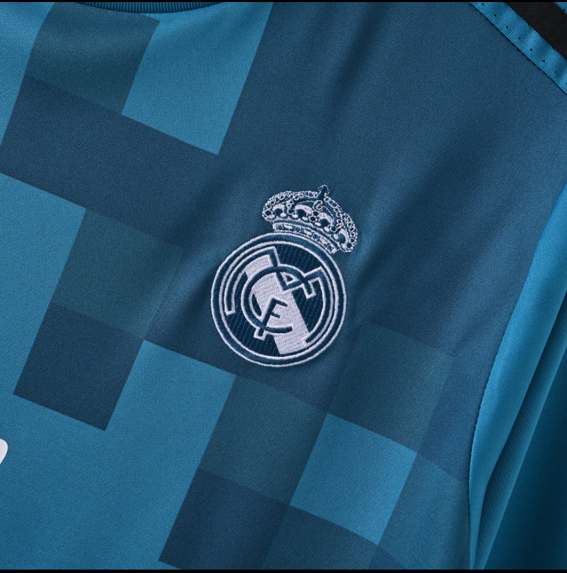 Real Madrid 2017/2018 Away Retro Jersey