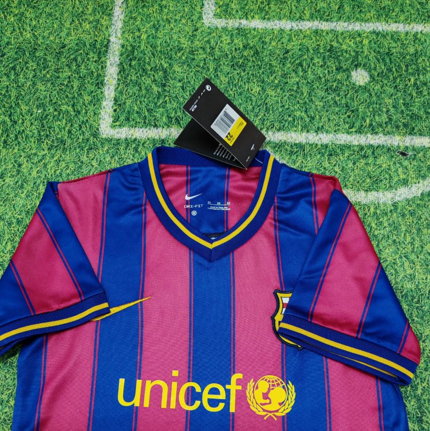 Barcelona 09/10 Season Kid Kits