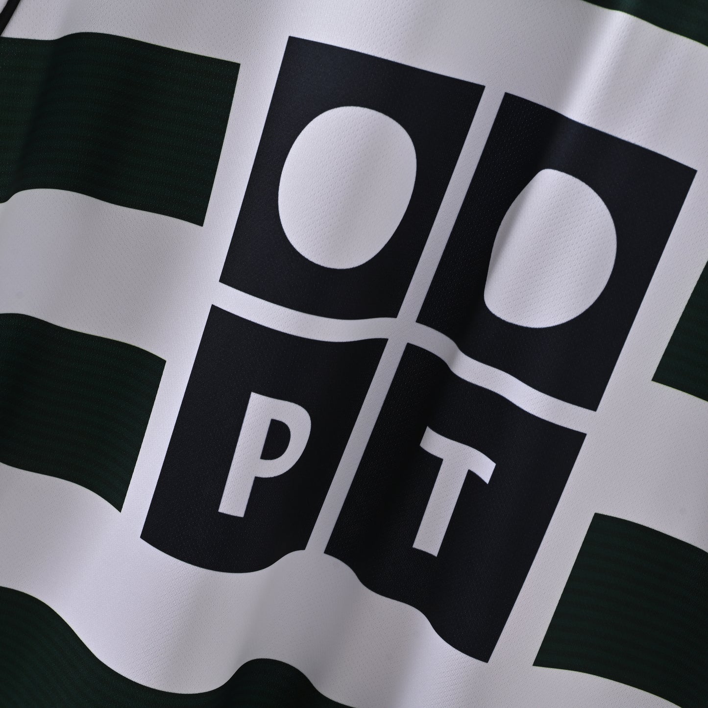 Sporting Lisbon 01/02 Season Home Jersey