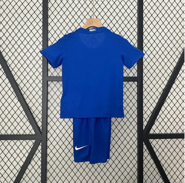 Manchester United 08/09 3rd jersey kids kit