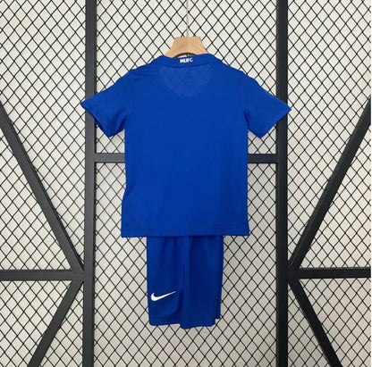 Manchester United 08/09 3rd jersey kids kit