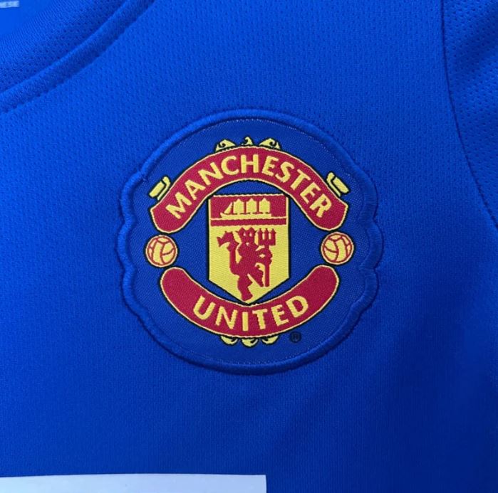 Manchester United 08/09 3rd jersey kids kit