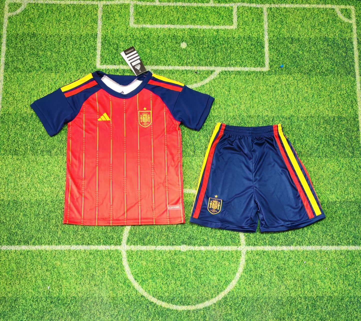 Spain 25/26 World Cup kids kit